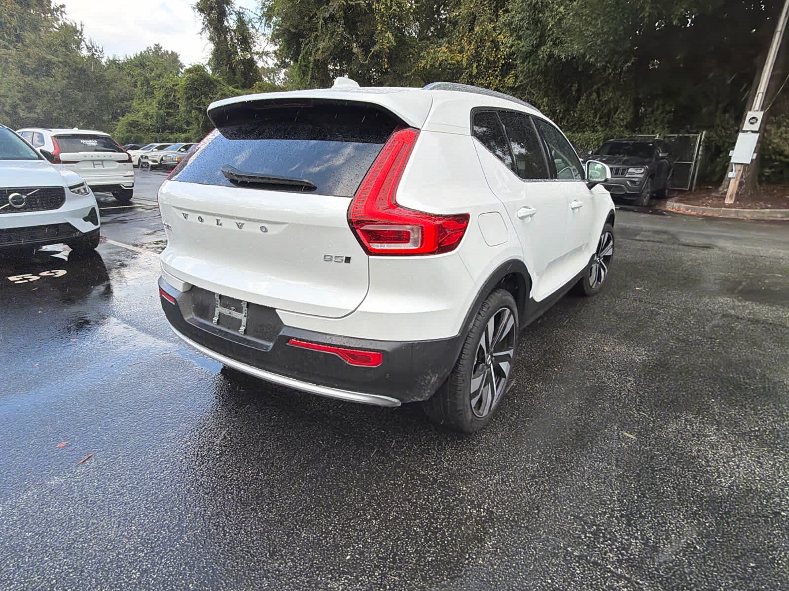 Certified 2024 Volvo XC40 B5 Plus AWD/4WD image 14