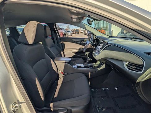 Used 2021 Chevrolet Malibu RS image 10