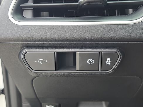 New 2025 Kia K4 LXS image 30