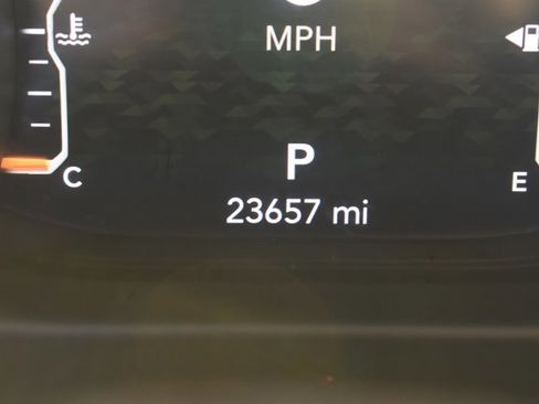 Used 2023 Jeep Gladiator Rubicon w/ LED Lighting Group image 23