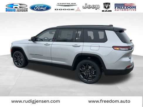 New 2025 Jeep Grand Cherokee L Limited w/ Trailer Tow Package image 4