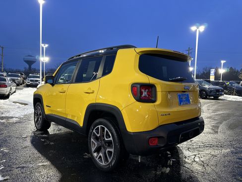 Used 2015 Jeep Renegade Latitude w/ Popular Equipment Group image 6
