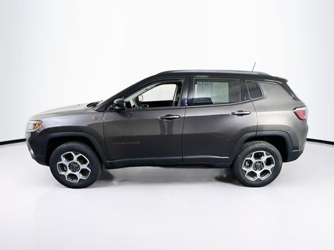 Used 2022 Jeep Compass Trailhawk AWD/4WD image 8