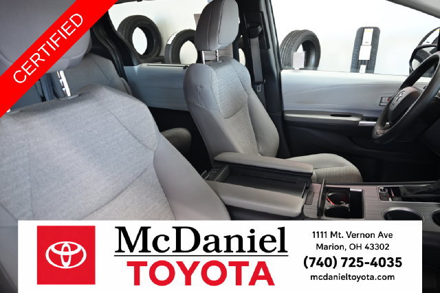 Certified 2025 Toyota Sienna LE AWD/4WD image 9