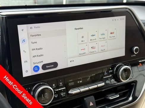 Used 2023 Toyota Highlander Limited image 23