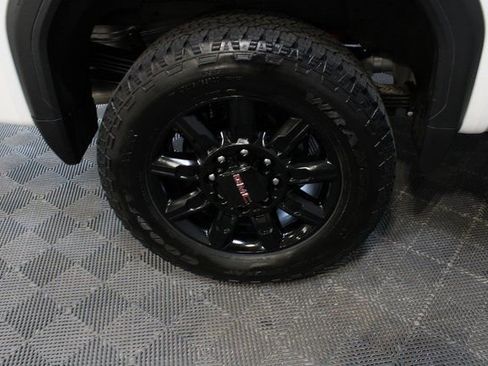Used 2024 GMC Sierra 2500 AT4 w/ AT4 Premium Plus Package image 28
