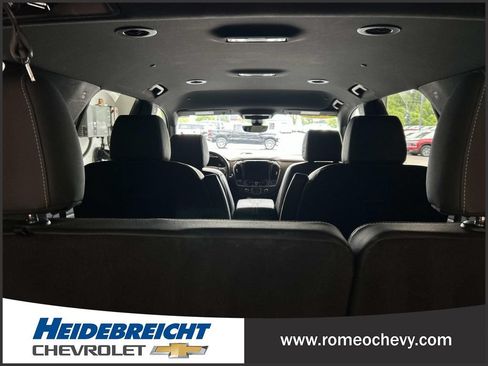 Certified 2023 Chevrolet Traverse LT w/ LT Premium Package AWD/4WD image 32