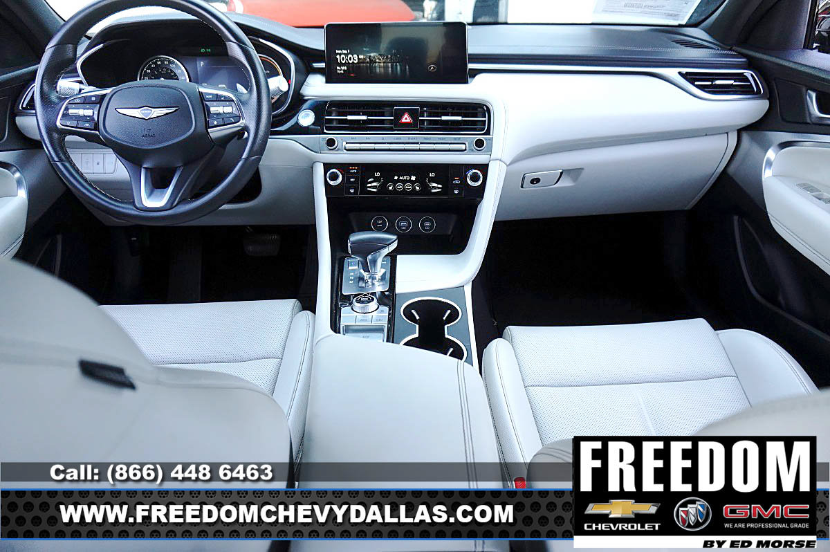 Used 2025 Genesis G70 2.5T RWD image 7