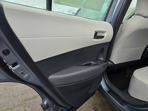 Certified 2026 Toyota Corolla Cross L image 16