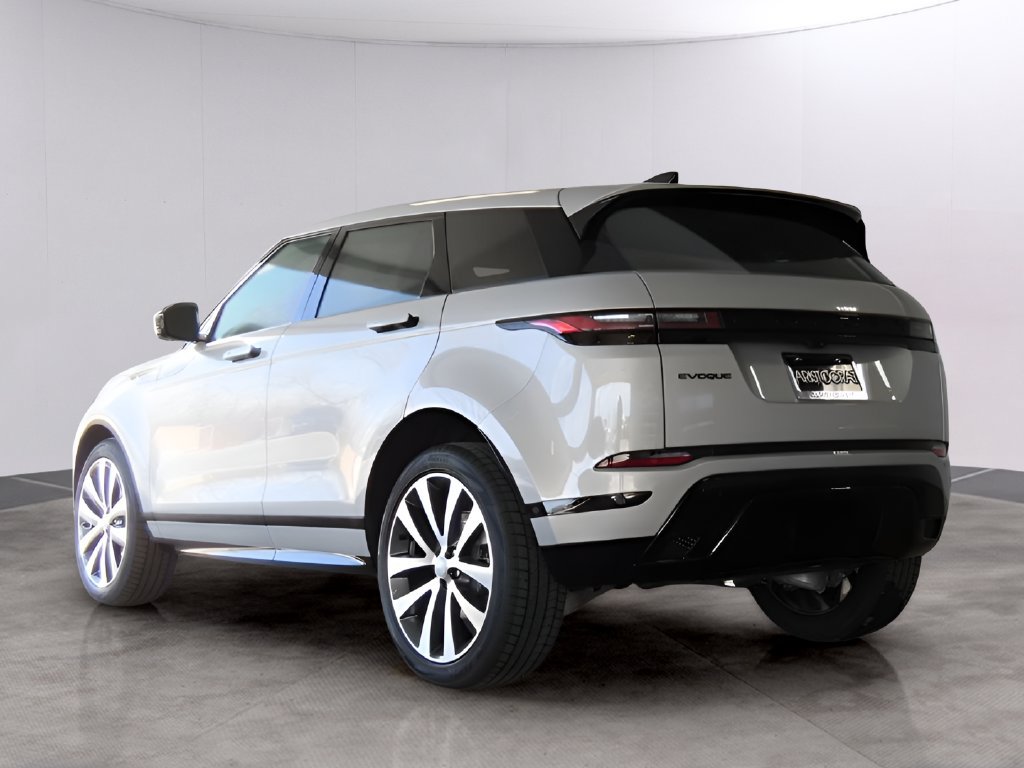 Used 2026 Land Rover Range Rover Evoque Dynamic SE AWD/4WD image 5