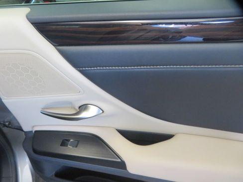 Used 2021 Lexus ES 350 w/ Premium Package FWD image 21