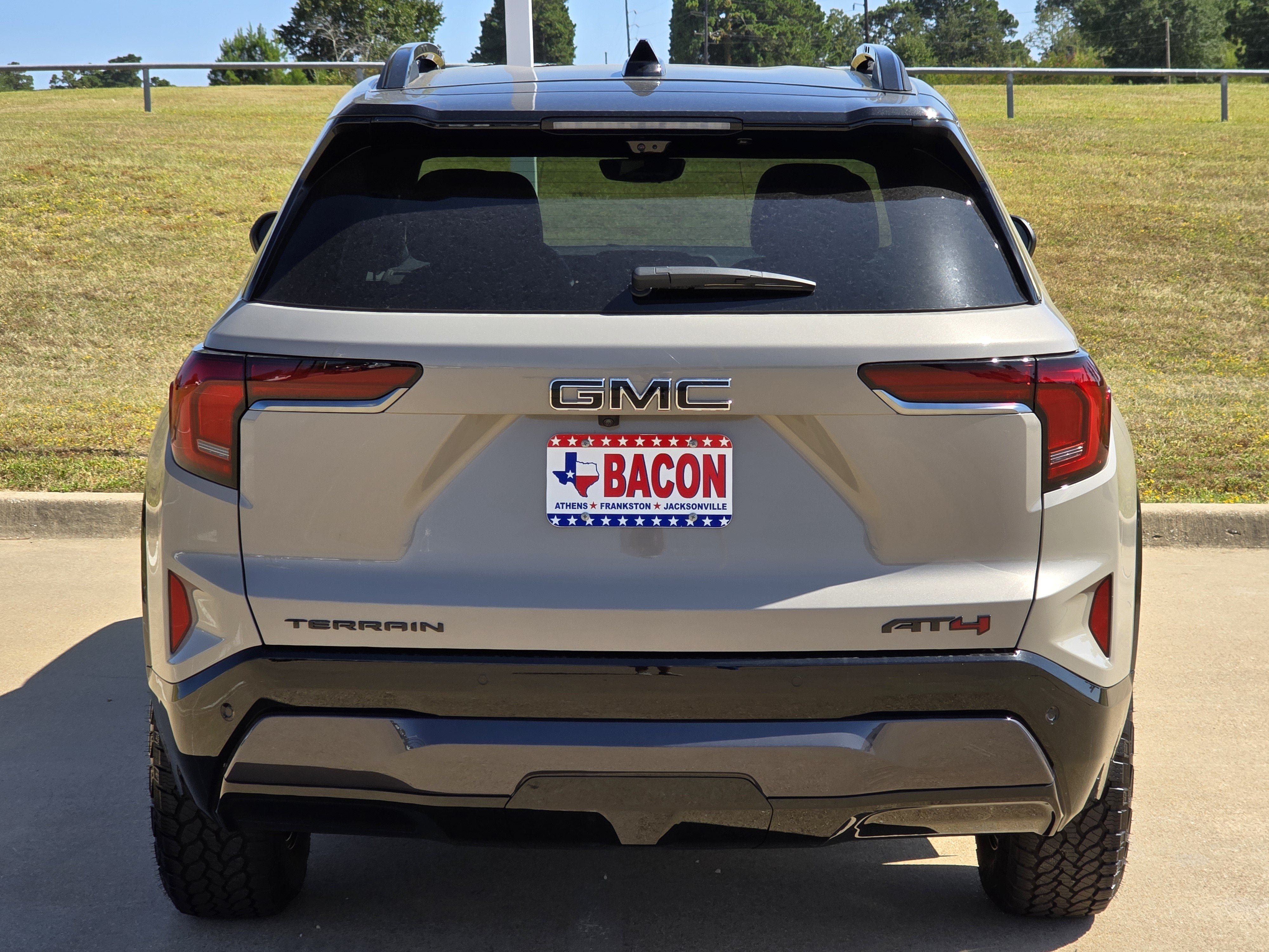 New 2027 GMC Terrain AT4 w/ Technology Package II AWD/4WD image 4