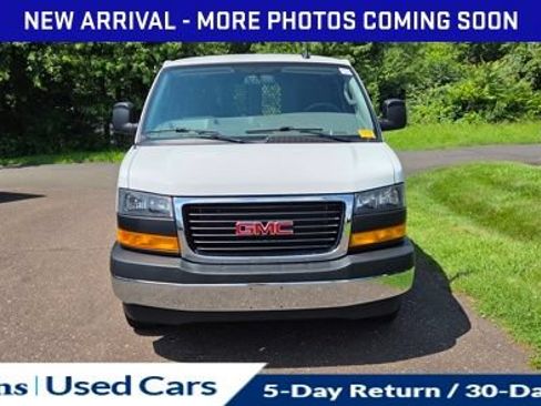 Used 2025 GMC Savana 2500 w/ Driver Convenience Package RWD image 2