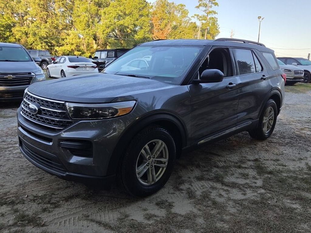 Used 2022 Ford Explorer XLT RWD image 4