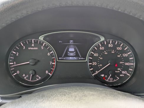 Used 2020 Nissan Pathfinder SV image 22