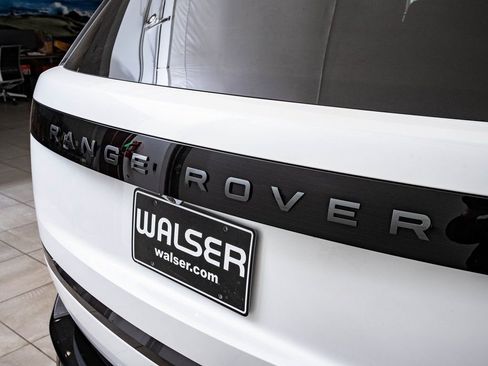 New 2026 Land Rover Range Rover SE AWD/4WD image 18