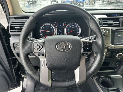 Used 2014 Toyota 4Runner SR5 RWD image 18
