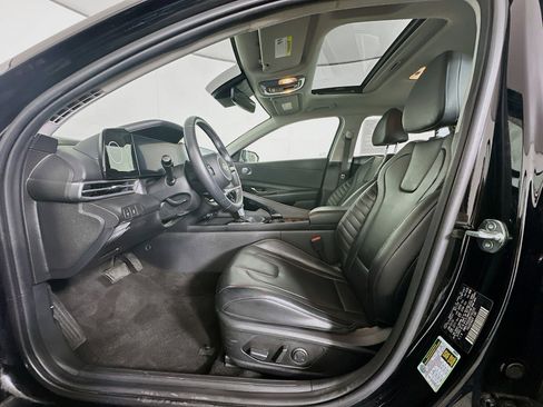 Used 2024 Hyundai Elantra Limited FWD image 13