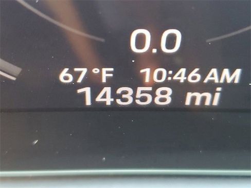 Used 2025 Porsche Panamera image 27