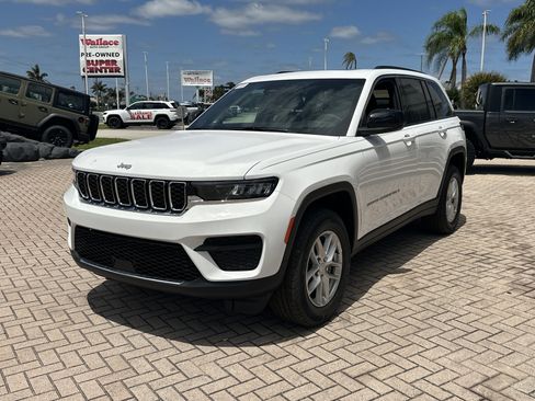 New 2026 Jeep Grand Cherokee Laredo X AWD/4WD image 3