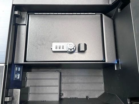 Used 2024 Toyota Sequoia Platinum image 29