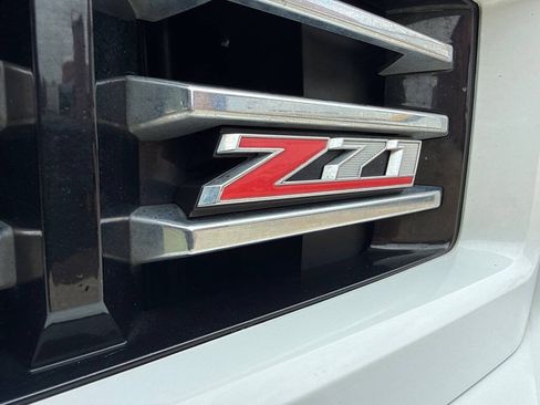 Used 2015 Chevrolet Silverado 1500 LTZ Z71 w/ Custom Sport Edition AWD/4WD image 10