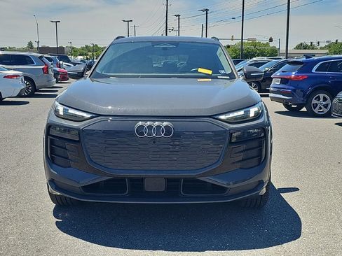 Certified 2025 Audi Q6 e-tron Premium Plus w/ Premium Plus AWD/4WD image 17
