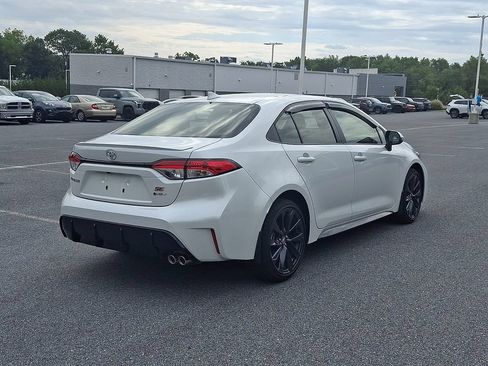 Used 2026 Toyota Corolla SE w/ SE Premium Package FWD image 5