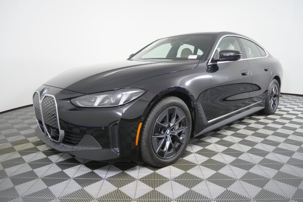 Certified 2025 BMW i4 eDrive40 w/ Premium Package RWD image 8