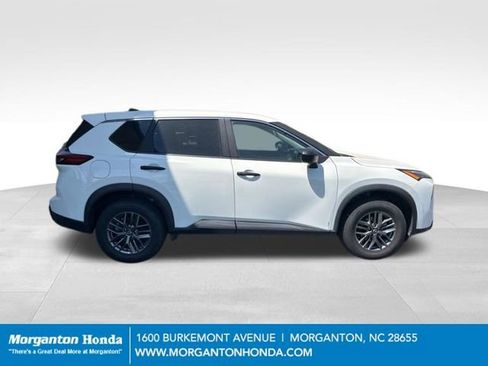 Used 2024 Nissan Rogue S AWD/4WD image 10