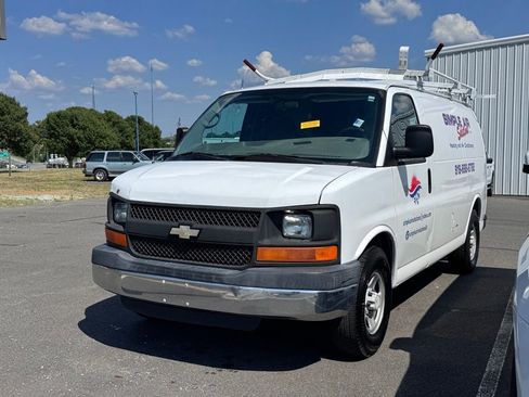 Used 2006 Chevrolet Express 1500 RWD image 2