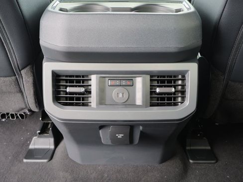 New 2026 Ford F450 Lariat w/ Chrome Package image 31