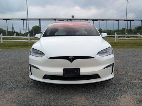 Used 2022 Tesla Model X AWD/4WD image 2