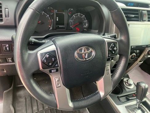 Used 2022 Toyota 4Runner SR5 Premium AWD/4WD image 17