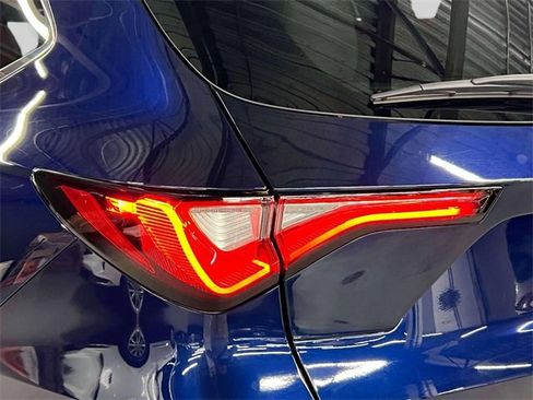 Used 2023 Acura MDX SH-AWD w/ Technology Package image 8