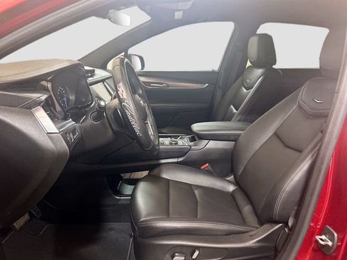 Used 2023 Cadillac XT5 Luxury w/ LPO, Floor Liner Package FWD image 19