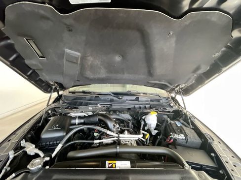 Used 2020 RAM 1500 Express AWD/4WD image 24
