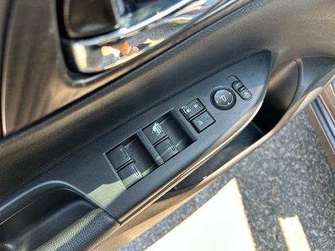 Used 2017 Honda Accord Sport image 19
