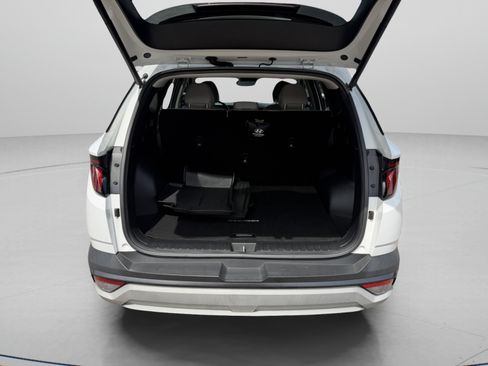 Used 2025 Hyundai Tucson SEL FWD image 9