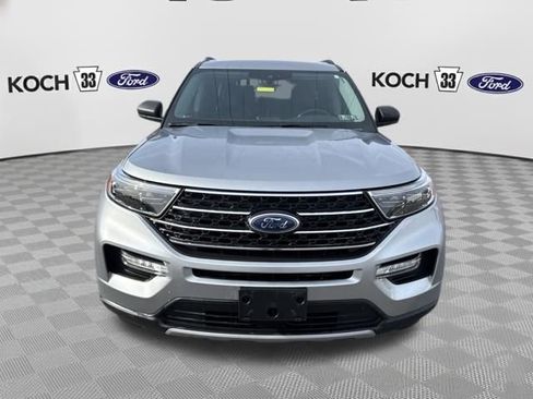 Used 2021 Ford Explorer XLT w/ Equipment Group 202A image 2