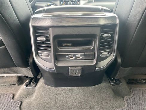 Used 2024 RAM 1500 Laramie AWD/4WD image 31