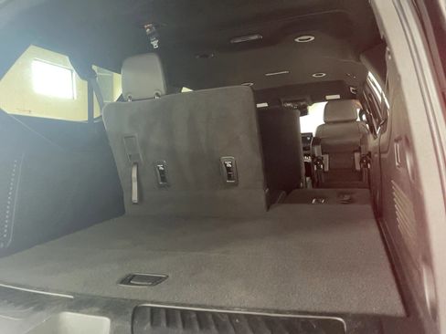 Used 2024 Chevrolet Suburban LT AWD/4WD image 16
