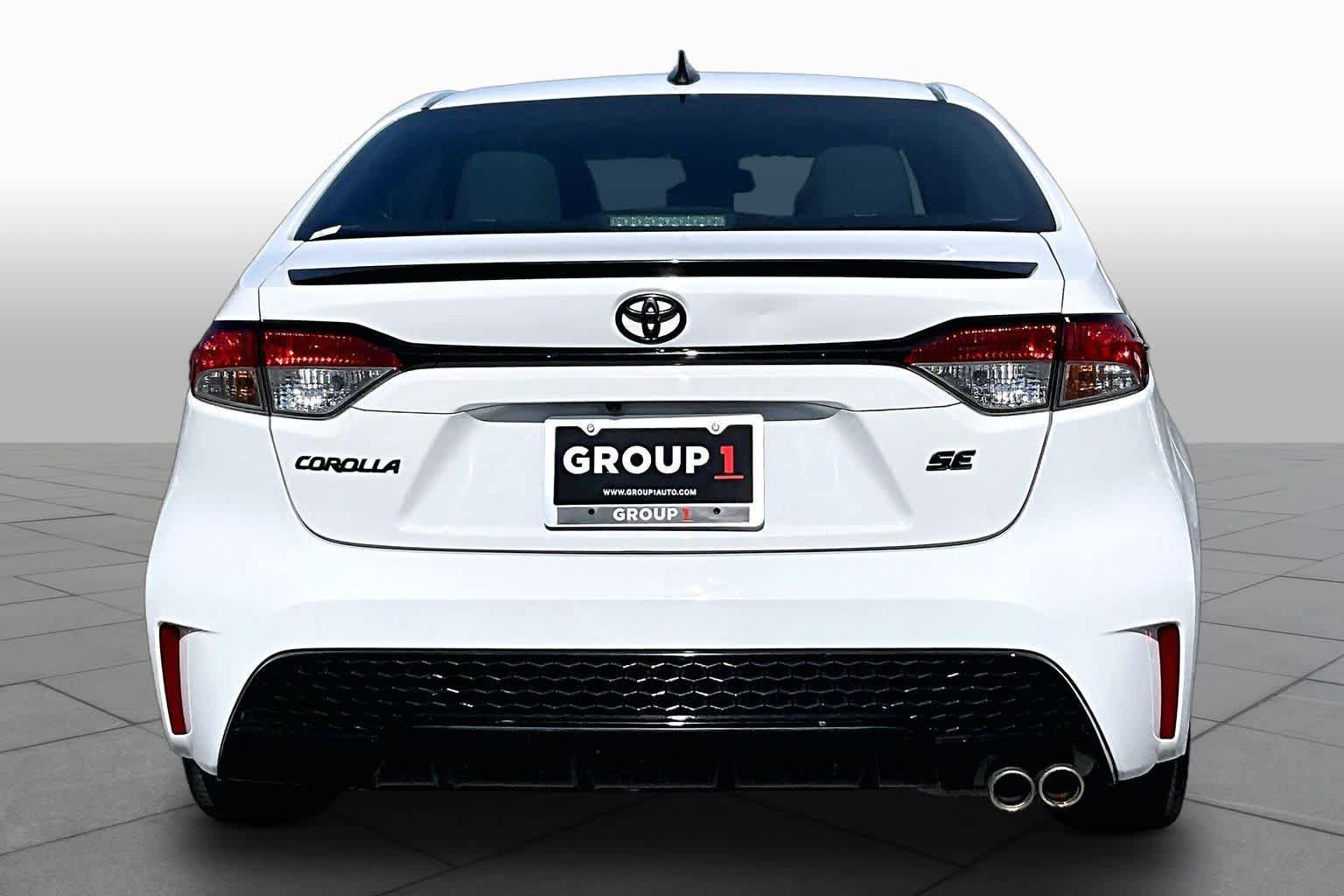 Used 2022 Toyota Corolla SE FWD image 5