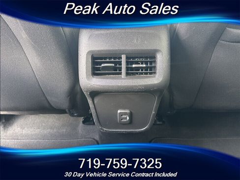 Used 2022 Chevrolet Equinox LT w/ Driver Convenience Package AWD/4WD image 26
