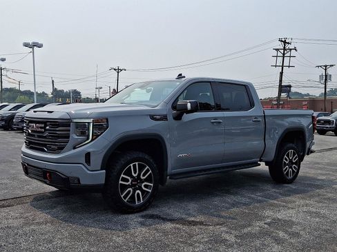 Used 2024 GMC Sierra 1500 AT4 w/ Technology Package AWD/4WD image 3