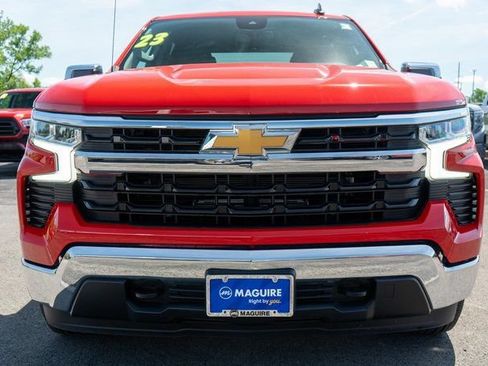 Used 2023 Chevrolet Silverado 1500 LT AWD/4WD image 3