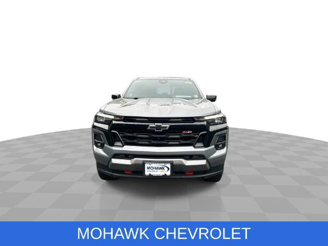 Certified 2024 Chevrolet Colorado Z71 w/ Z71 Convenience Package 2 AWD/4WD image 3