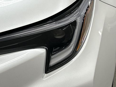 Used 2025 Toyota Corolla SE w/ Convenience Package FWD image 6