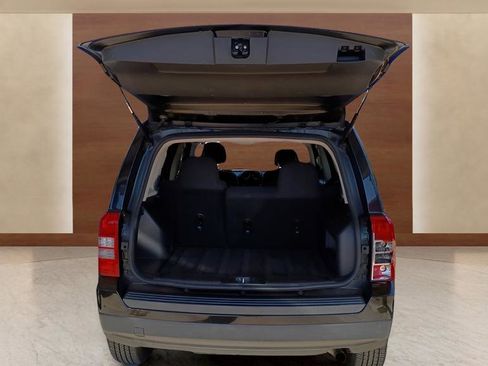 Used 2014 Jeep Patriot Latitude image 15