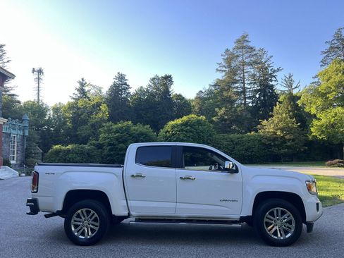 Used 2016 GMC Canyon SLT AWD/4WD image 12